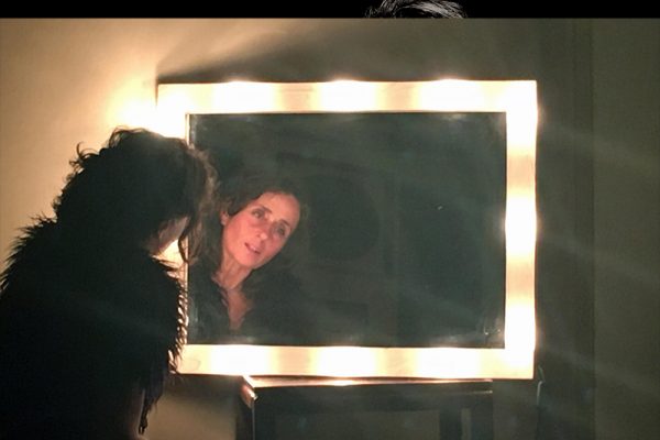 Lea Barletti allo specchio
